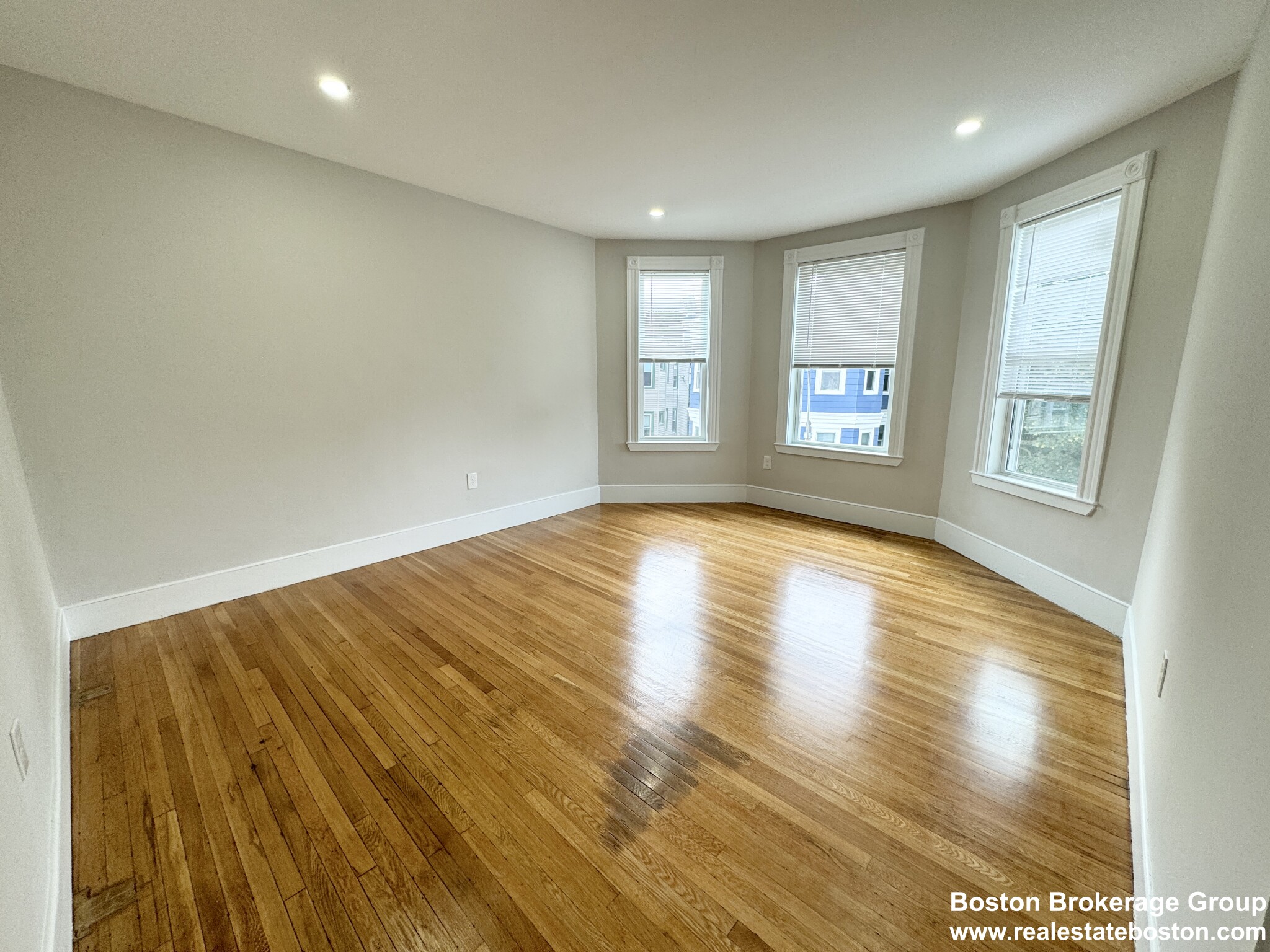 10 Pond St, Dorchester