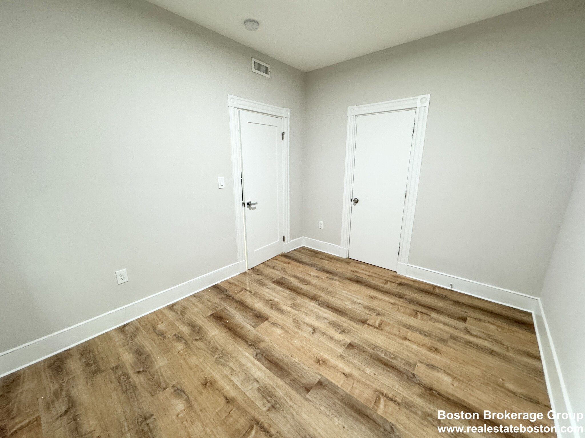 10 Pond St, Dorchester