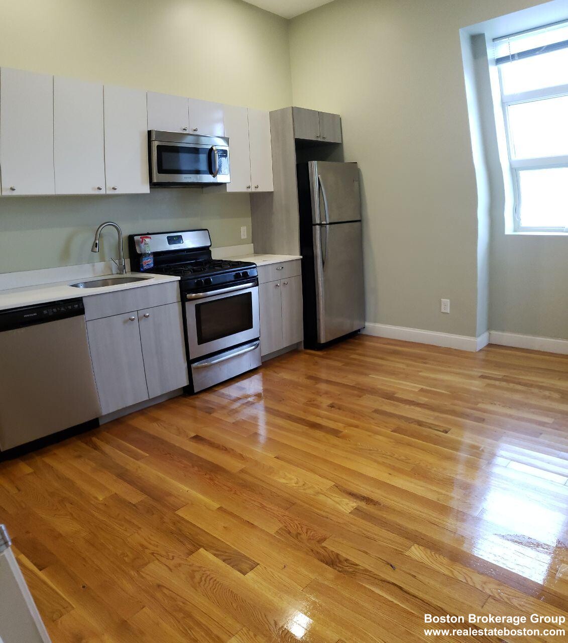 Photos of apartment on Eddy St.,Waltham MA 