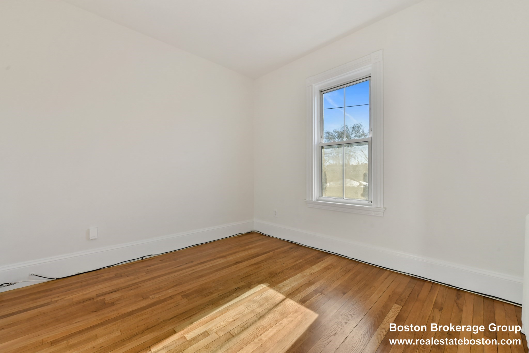 Photos of apartment on Mount Vernon,Boston MA 02125