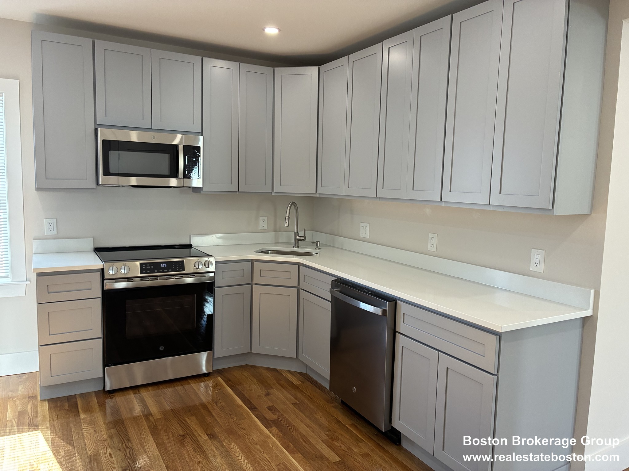 Photos of apartment on Columbia Rd.,Boston MA 02125