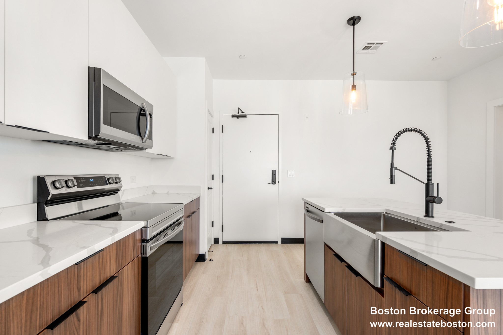 Photos of apartment on Broadway,Everett MA 