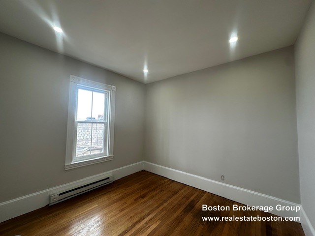 Photos of apartment on Mount Vernon,Boston MA 02125