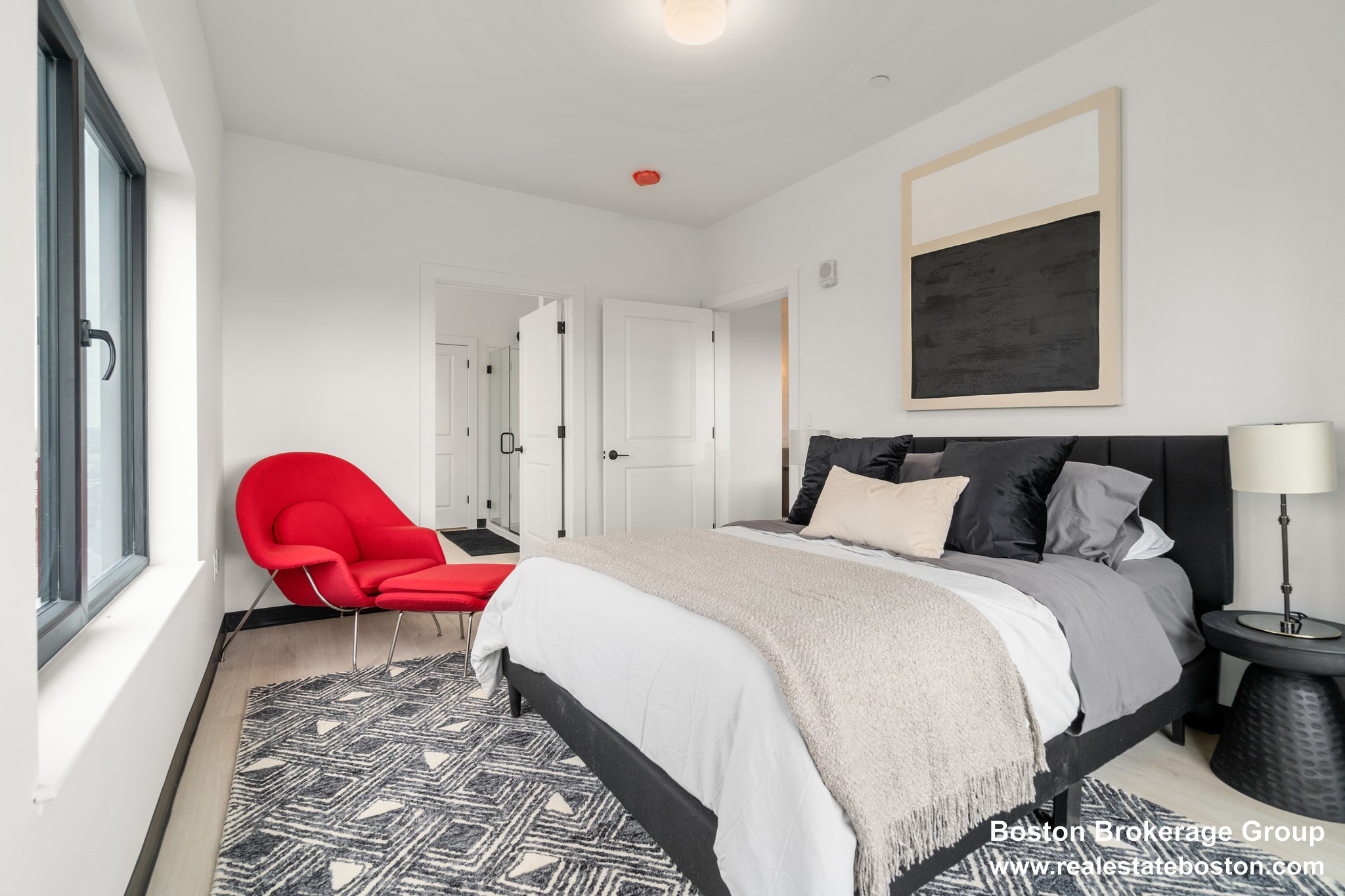 Photos of apartment on Broadway,Everett MA 02149