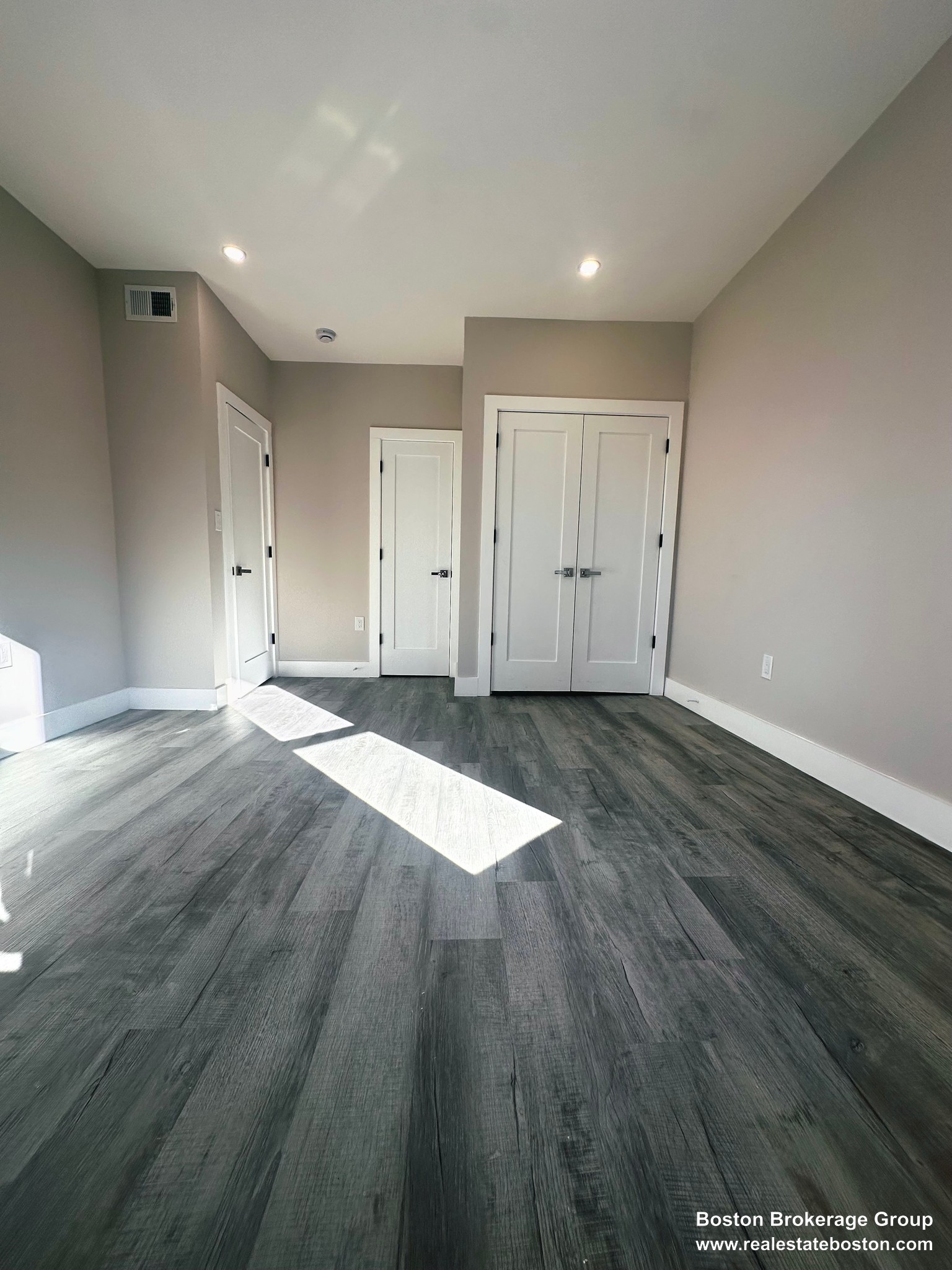Photos of apartment on Pond St.,Boston MA 02125