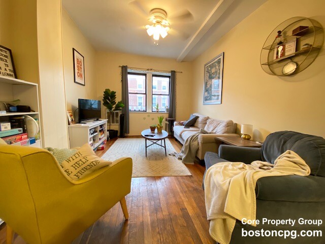 416 Hanover St, North End