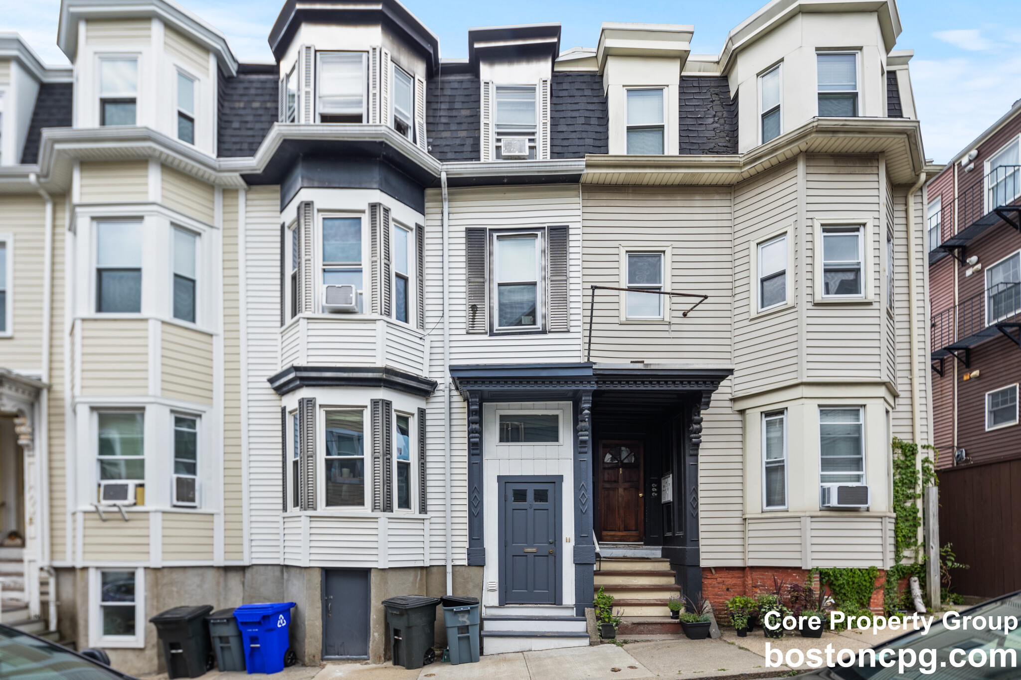 3 Brewster St, South Boston