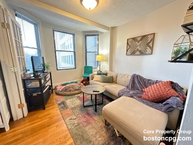 20 Stillman - 2,250USD / month
