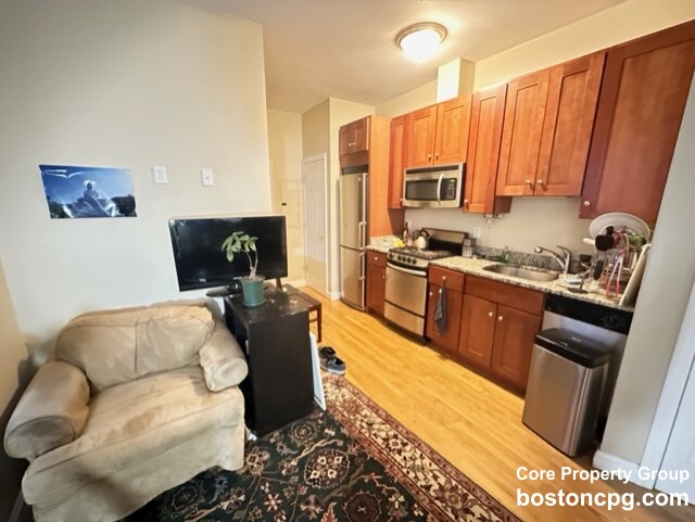 25 Charter St, North End