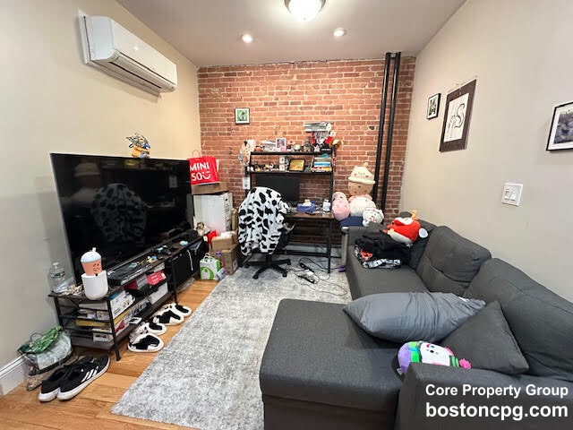 https://ygl-photos.s3.us-west-004.backblazeb2.com/5856W67feb29a1f398.jpg