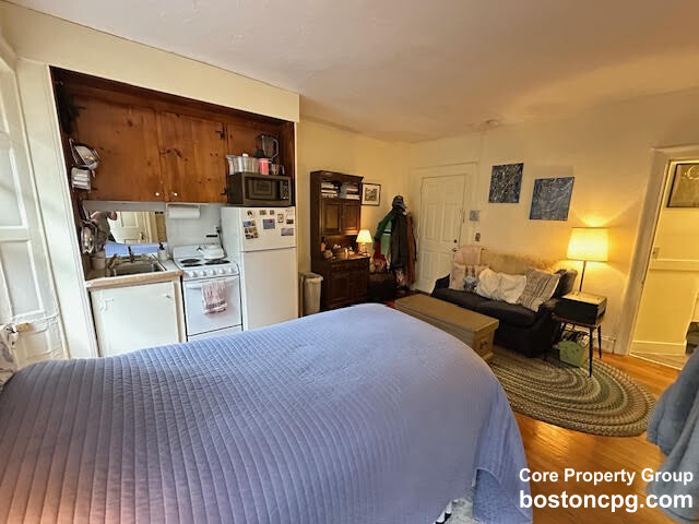 https://ygl-photos.s3.us-west-004.backblazeb2.com/5856W67feb3d3d67b0.jpg