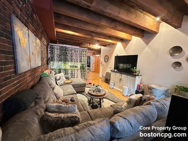 https://ygl-photos.s3.us-west-004.backblazeb2.com/5856W6818c6dd4b607.jpg