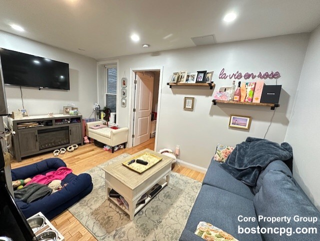 https://ygl-photos.s3.us-west-004.backblazeb2.com/5856W682ca9b0c0ee9.jpg