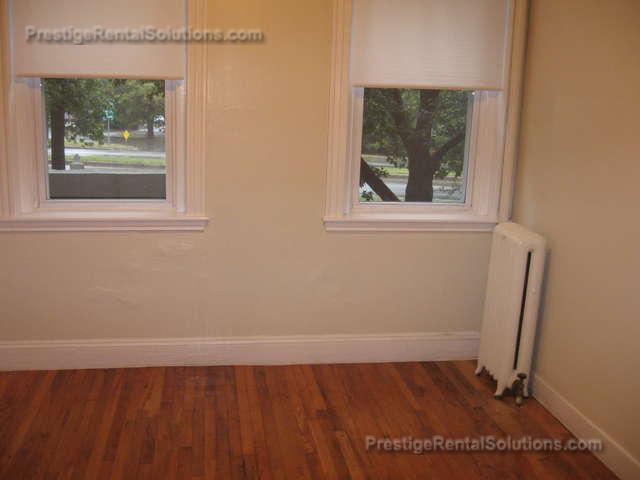 368 Riverway, Mission Hill