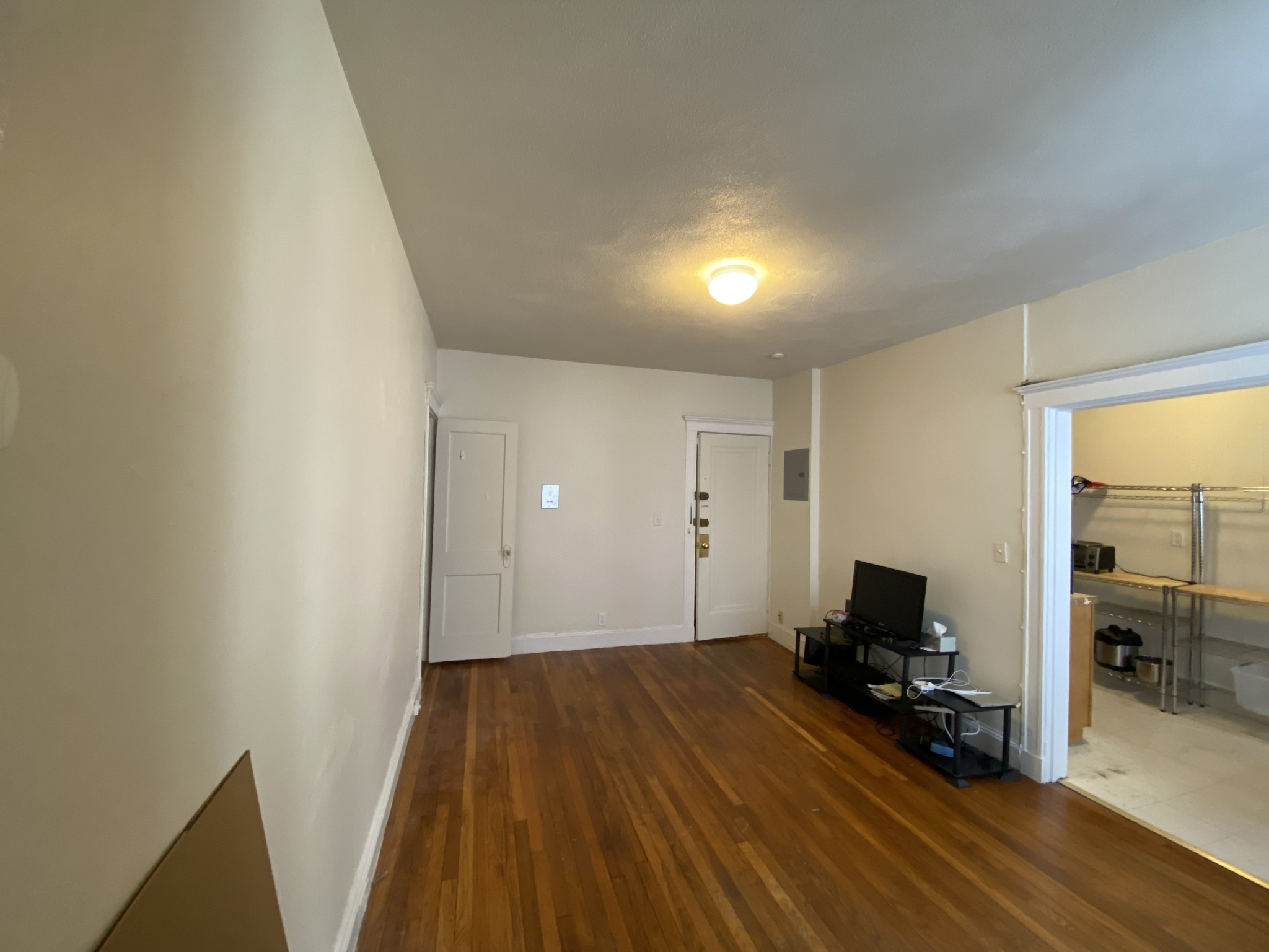 Photos of apartment on Gardner St.,Boston MA 02134