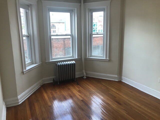 1175 Boylston St, Fenway