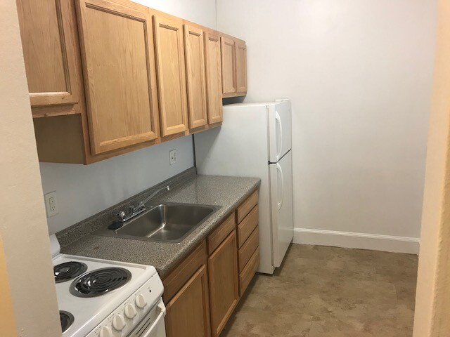 33 Lancaster Ter, Washington Square