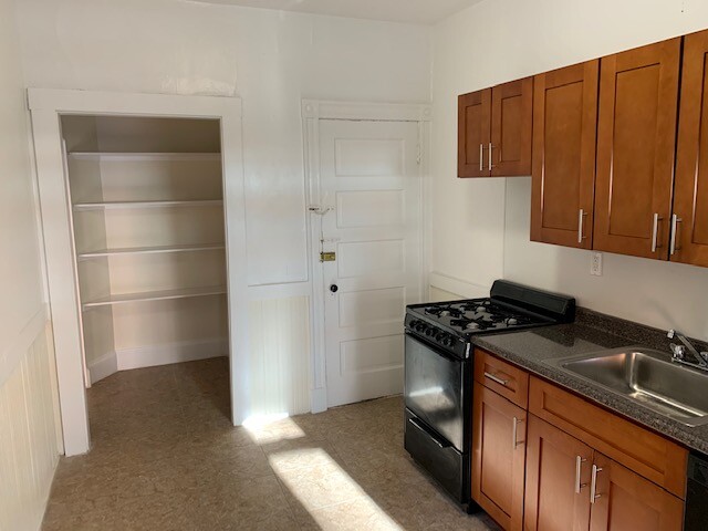 11 Mount Hood Rd, Brighton