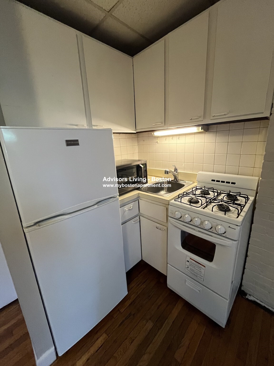 120 Charles St. - 2,100USD / month