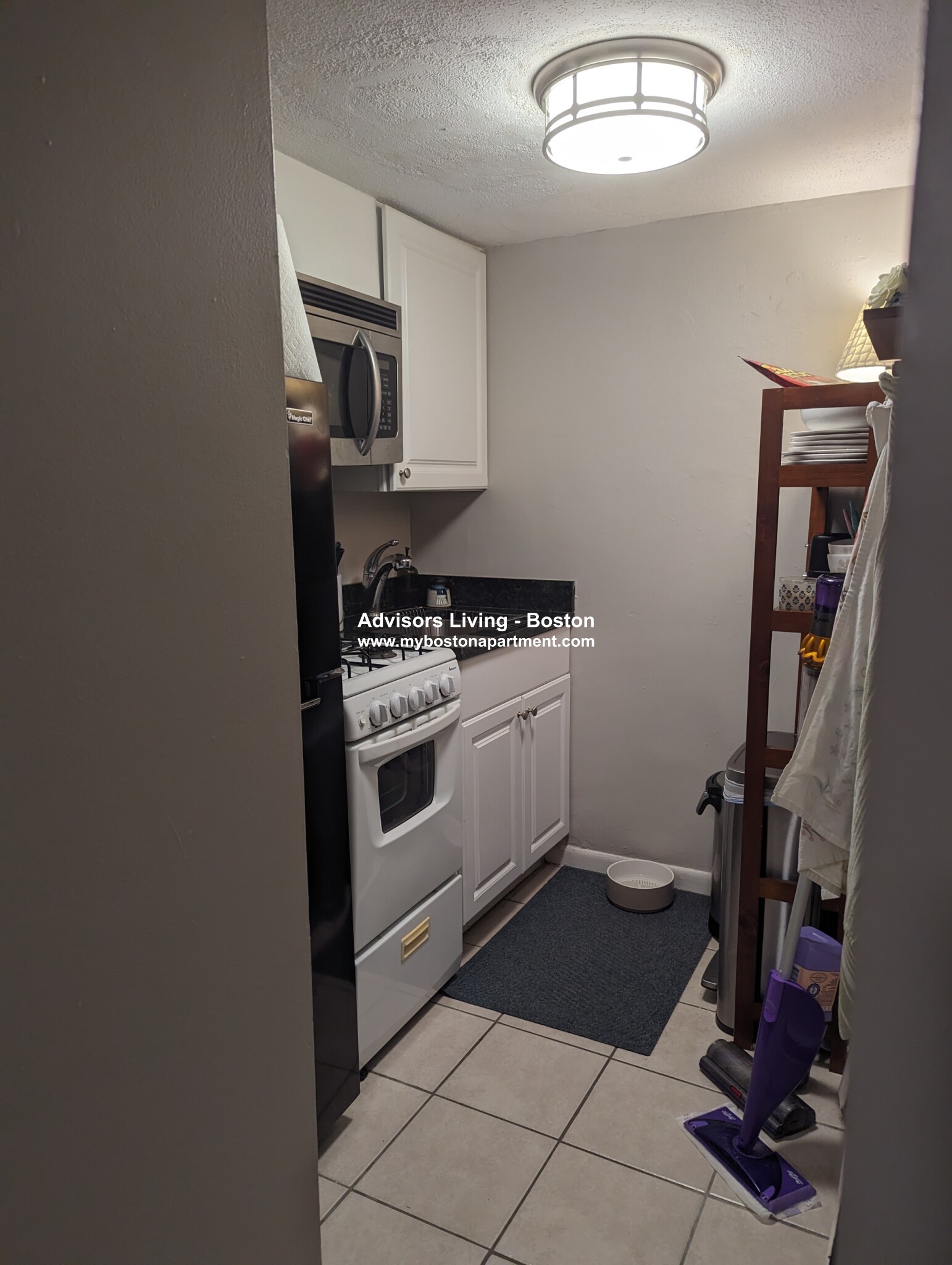 120 Charles - 2,100USD / month