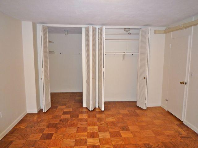 101 Monmouth St, Longwood