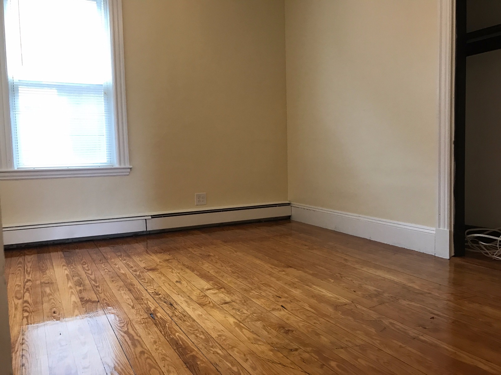 5 bed, 2 bath apartment for rent at 36 Cheorkee Unit 2, Mission Hill — photo 5 of 7