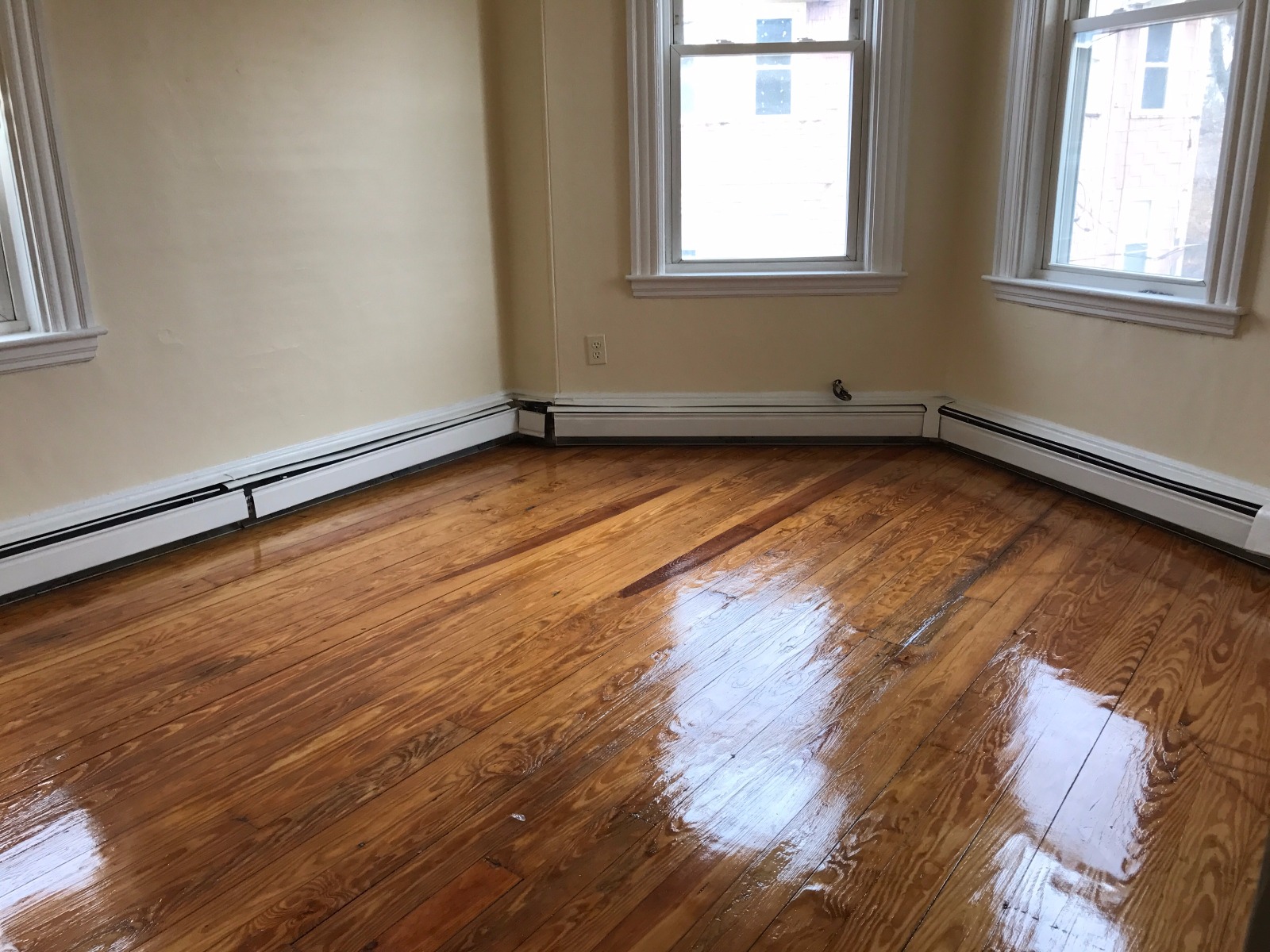 5 bed, 2 bath apartment for rent at 36 Cheorkee Unit 2, Mission Hill — photo 6 of 7