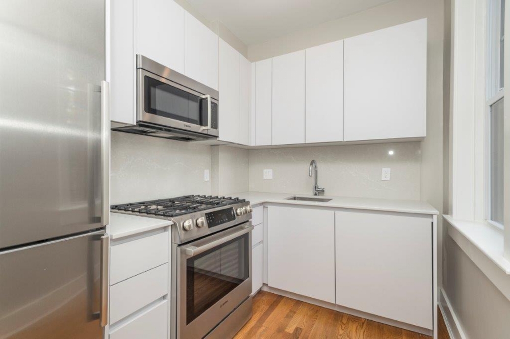 2 bed, 1 bath apartment for rent at 16 19a Forest St Unit 1622, Porter Square — photo 1 of 8