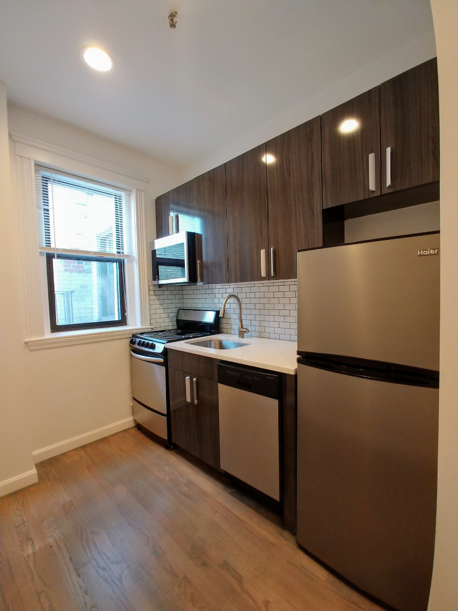 19 Peterborough St, Fenway