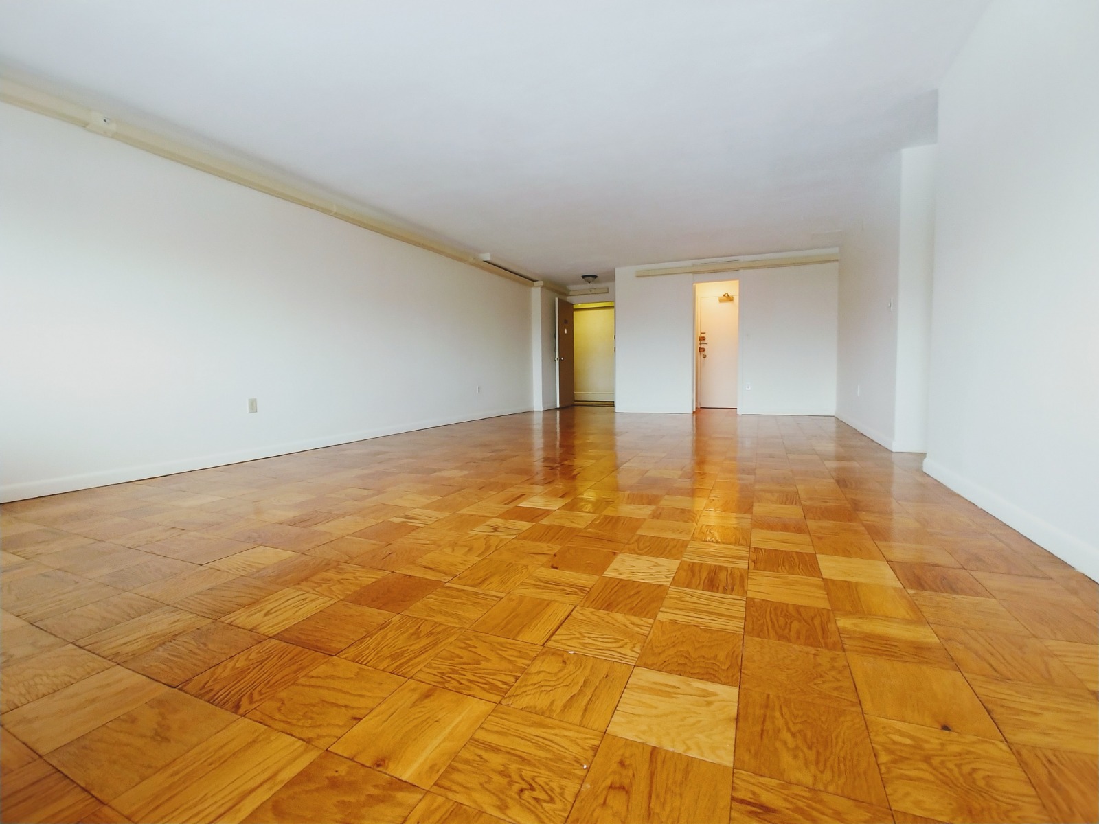 101 Monmouth St, Longwood