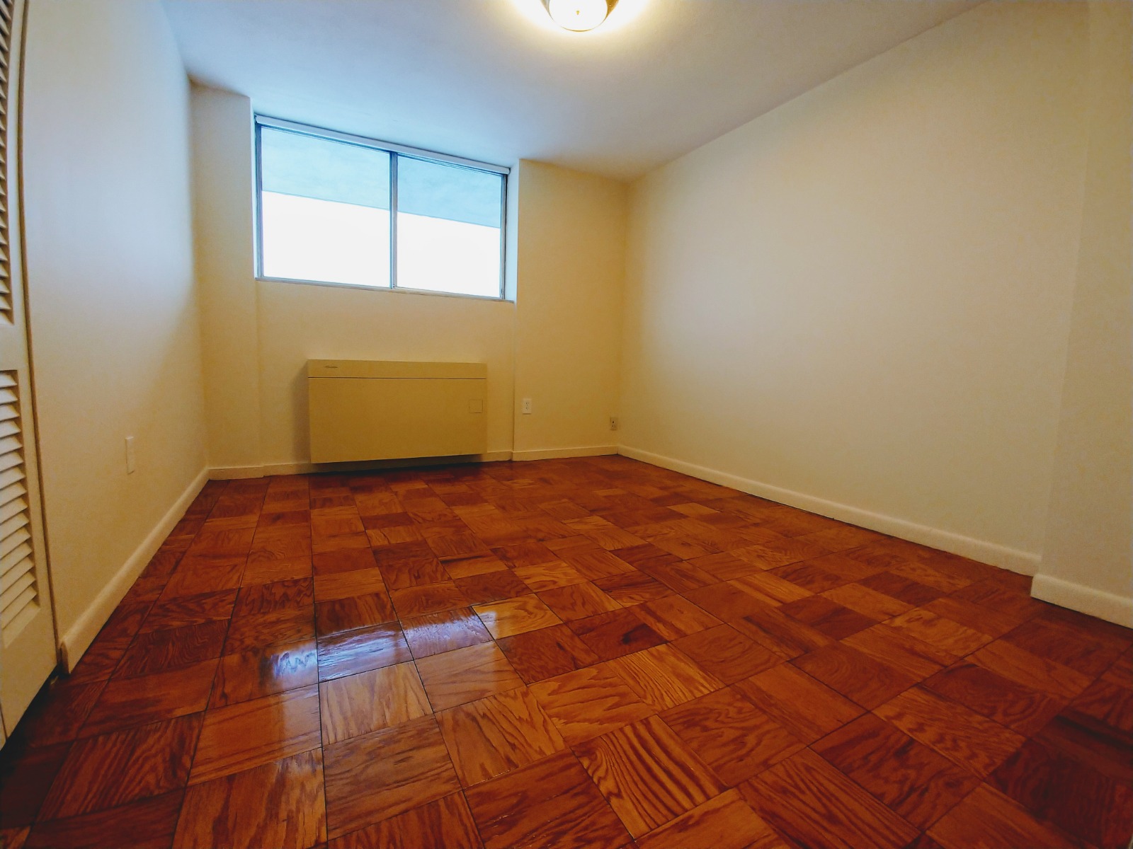 101 Monmouth St, Longwood