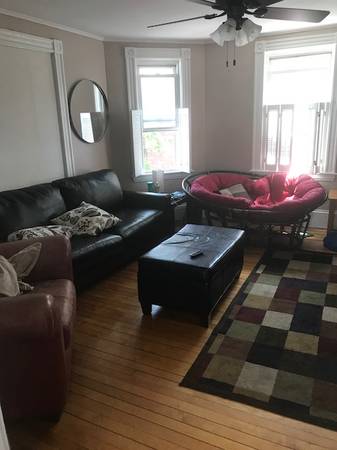 1 bed, 2 bath apartment for rent at 18 Blake St Unit 1, Quincy — photo 3 of 14