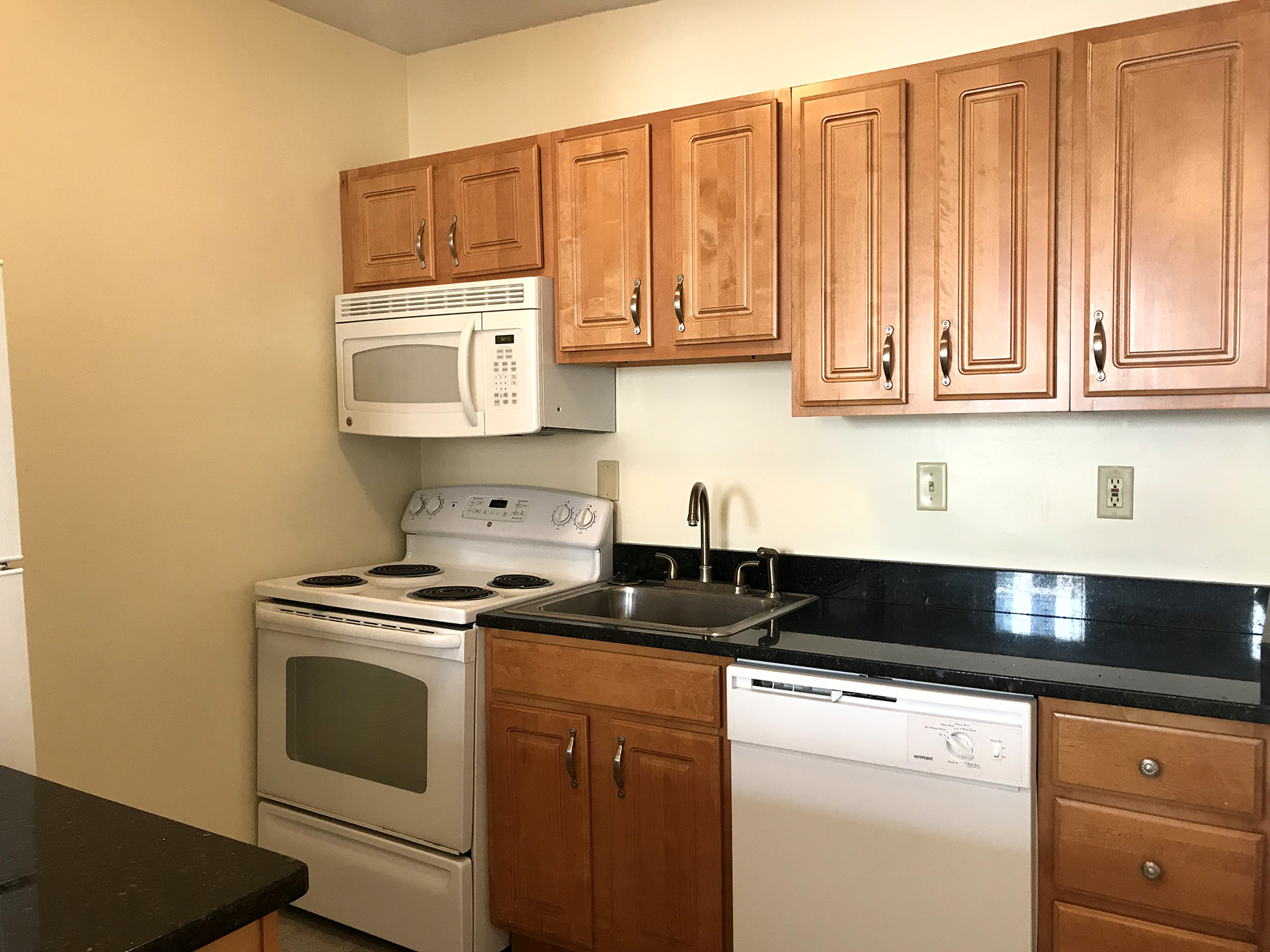 55 Queensberry St, Fenway