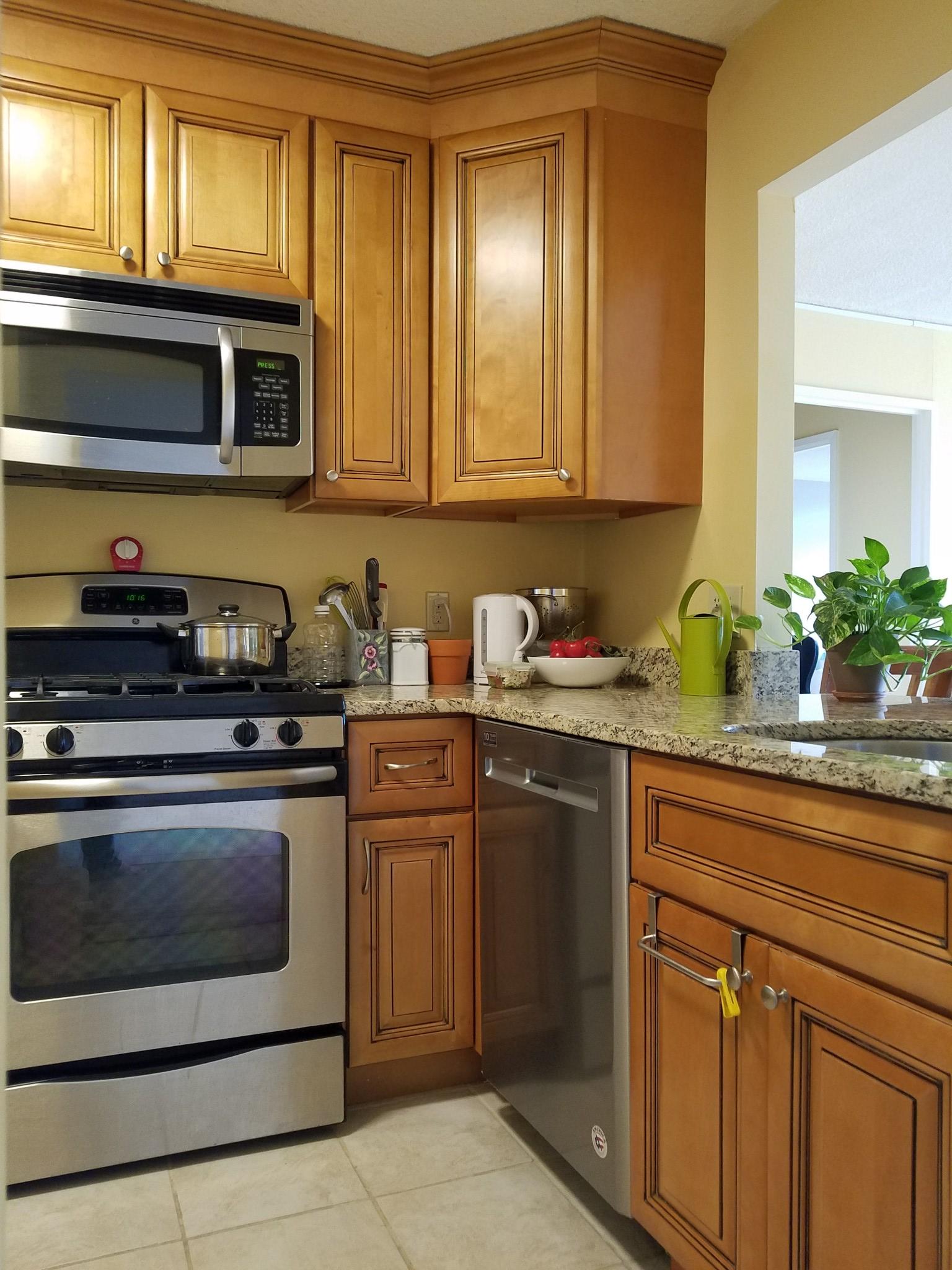 77 Pond Ave, Washington Square