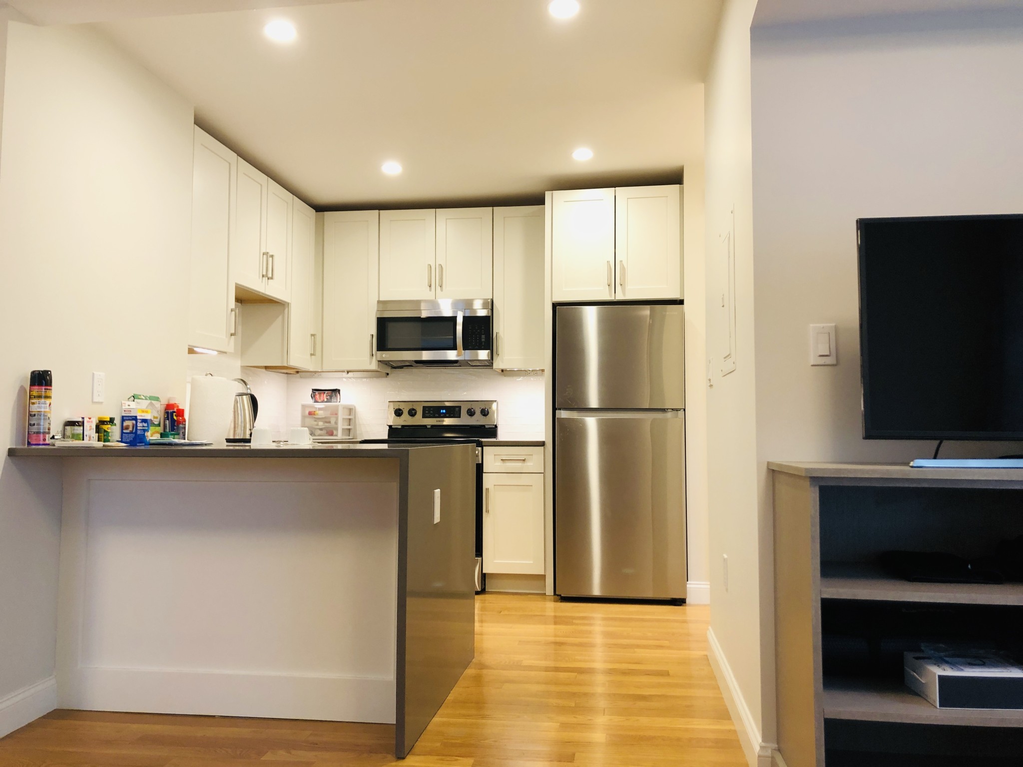 Studio bed, 1 bath apartment for rent at 13 Walden St Unit 2(Rear), Cambridge — photo 8 of 12