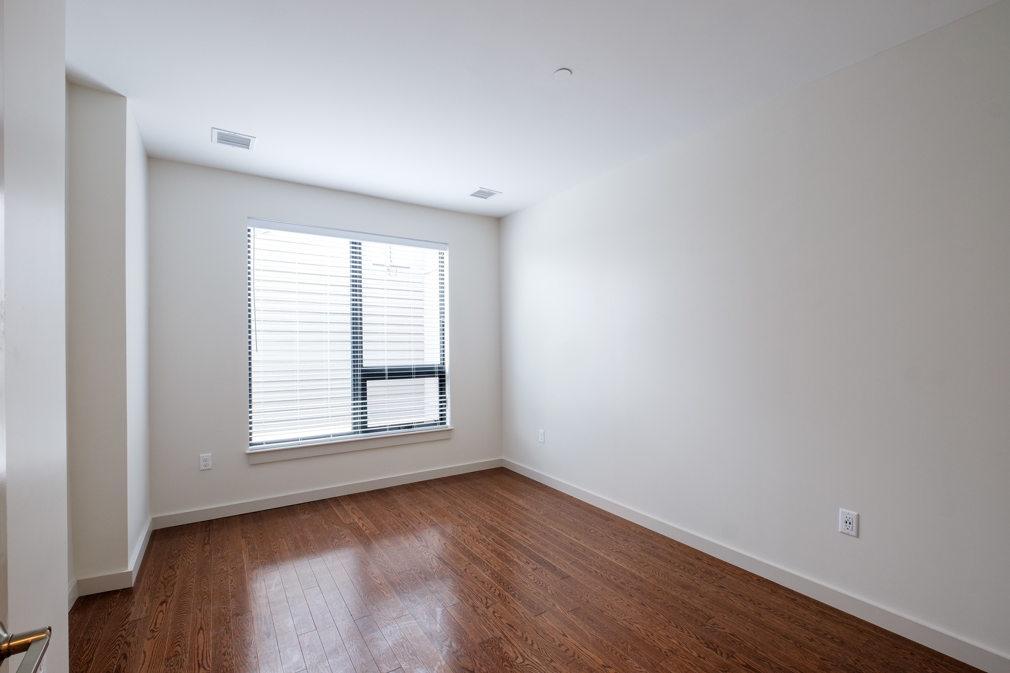 455 Harvard St, North Brookline