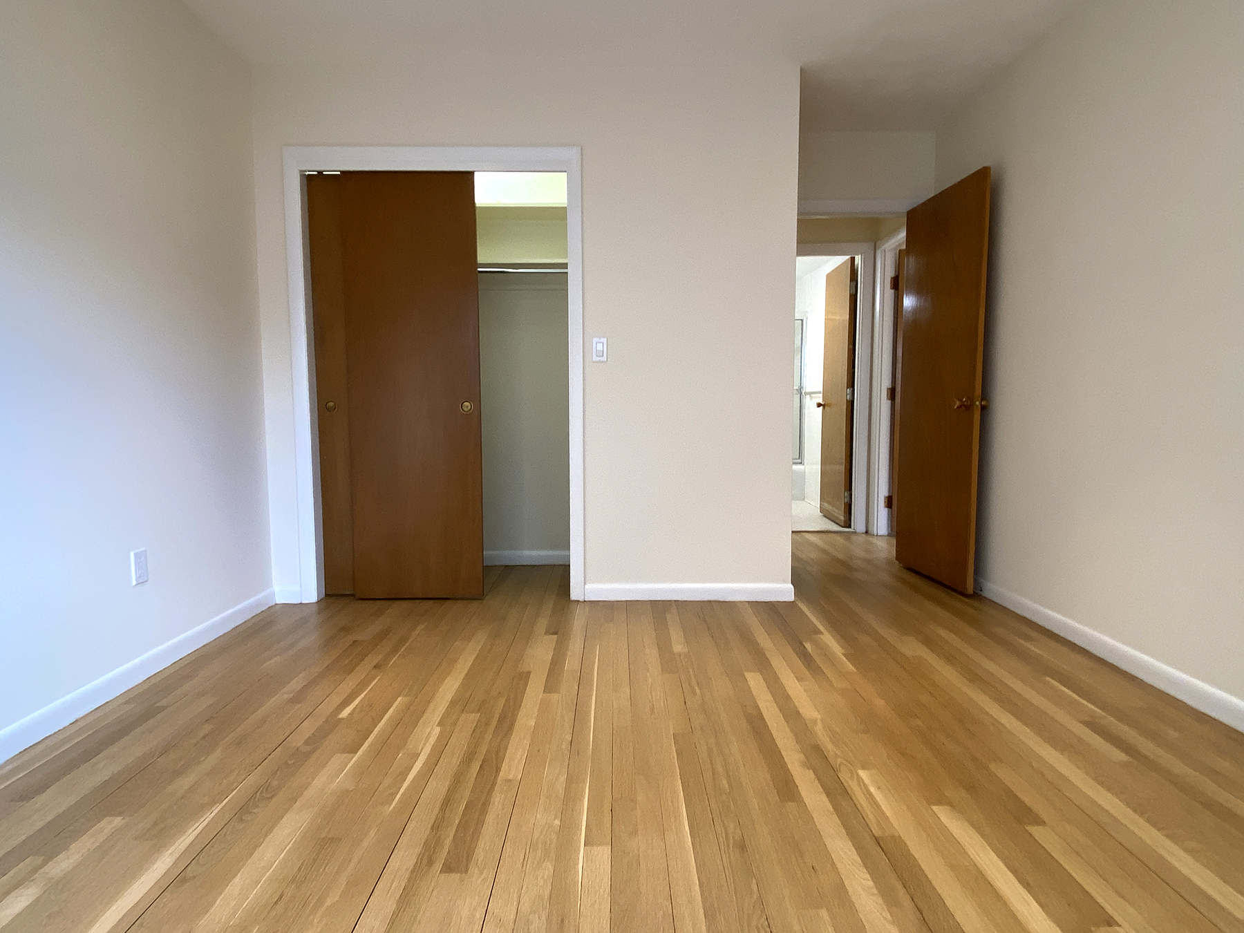 40 Williams St, North Brookline