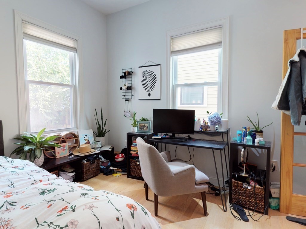 146 Columbia St, Central Square