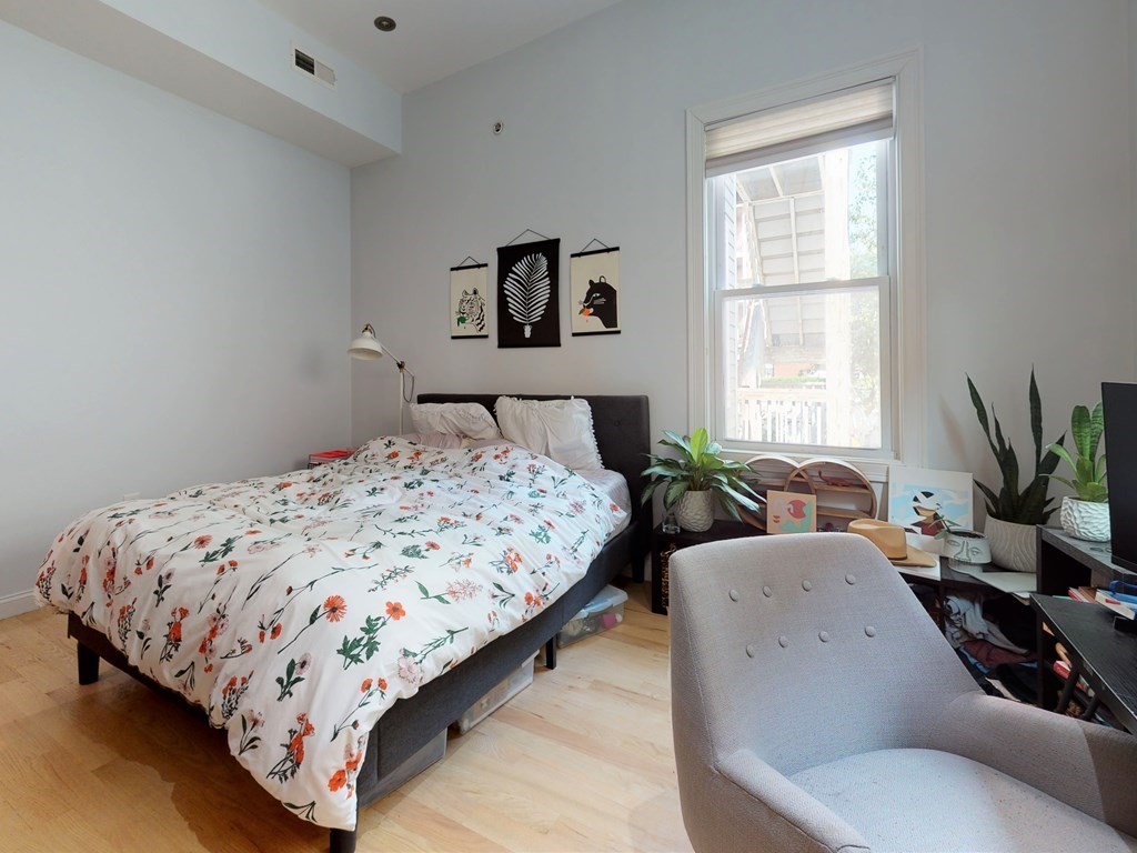 146 Columbia St, Central Square