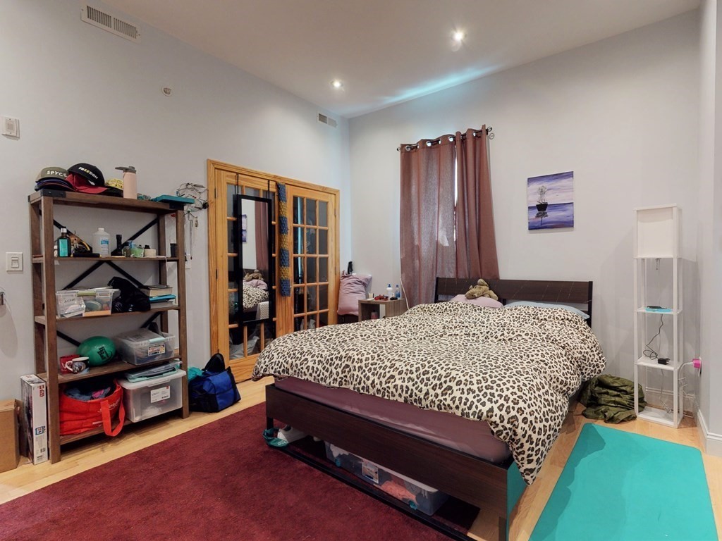 146 Columbia St, Central Square