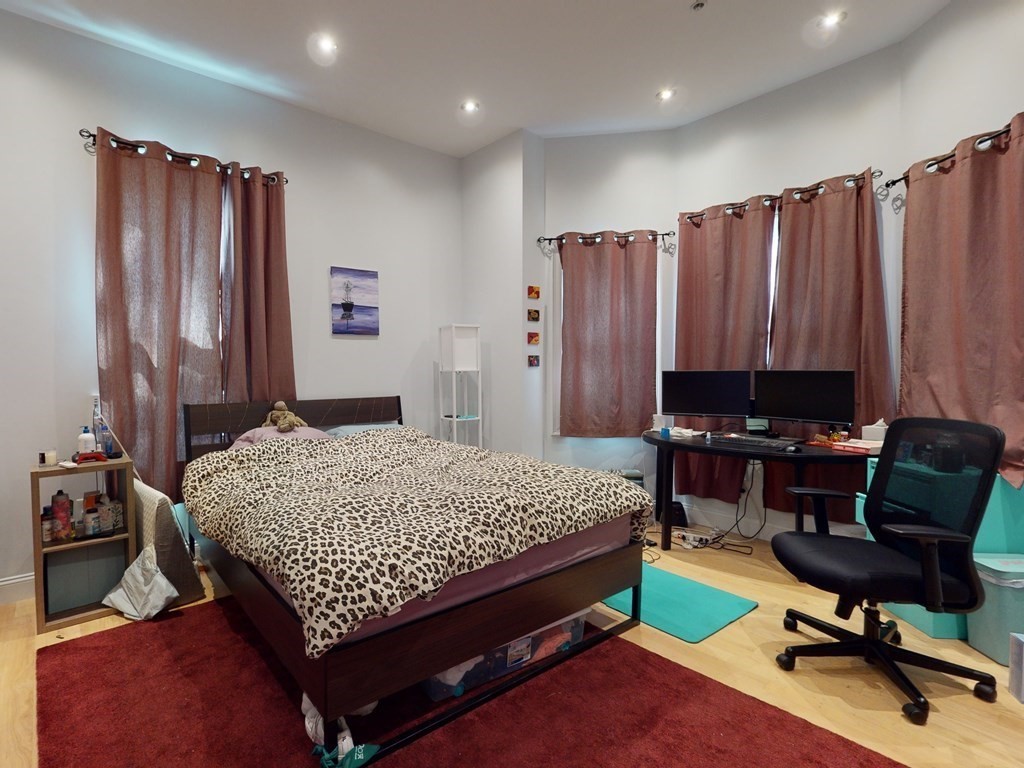 146 Columbia St, Central Square