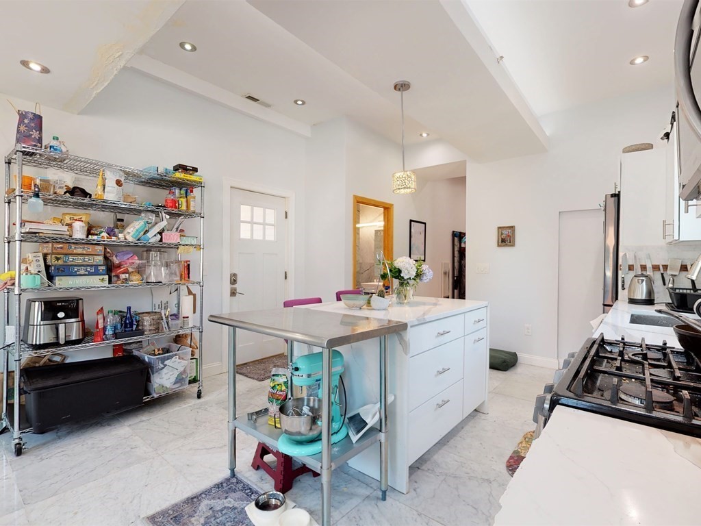 146 Columbia St, Central Square