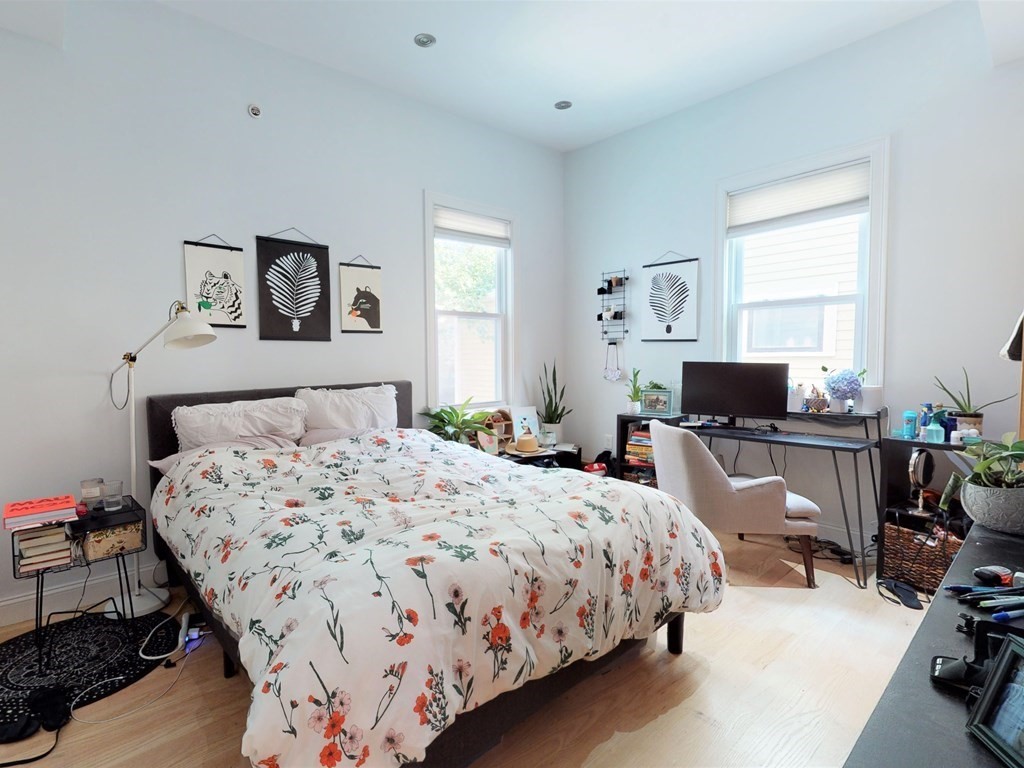 146 Columbia St, Central Square