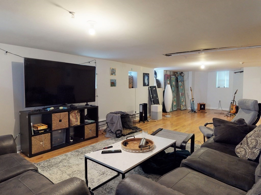 146 Columbia St, Central Square