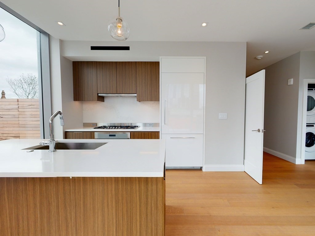 100 Shawmut Ave, South End