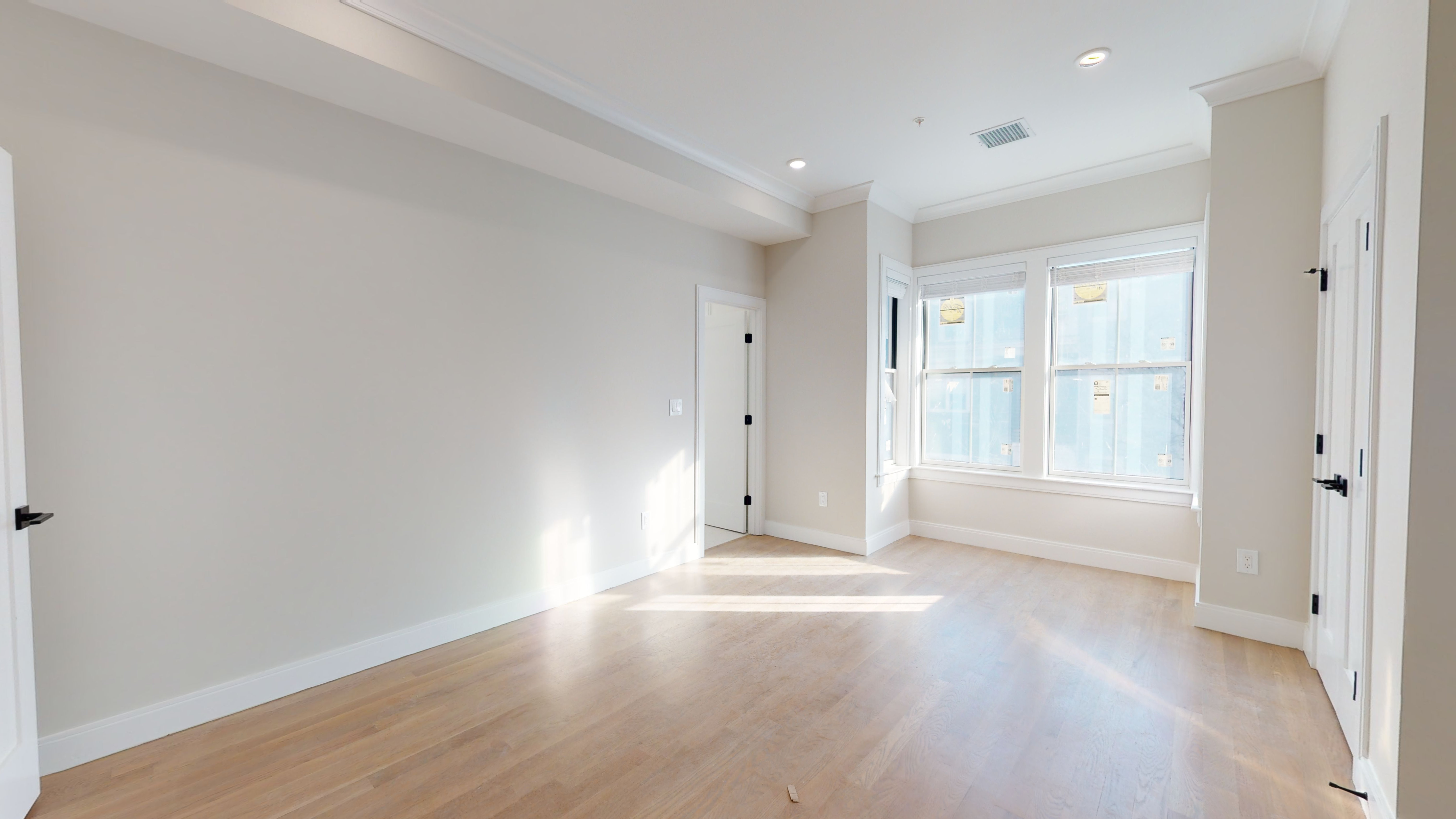 3 bed, 2 bath apartment for rent at 44 Lexington St Unit 22, East Boston — photo 2 of 29