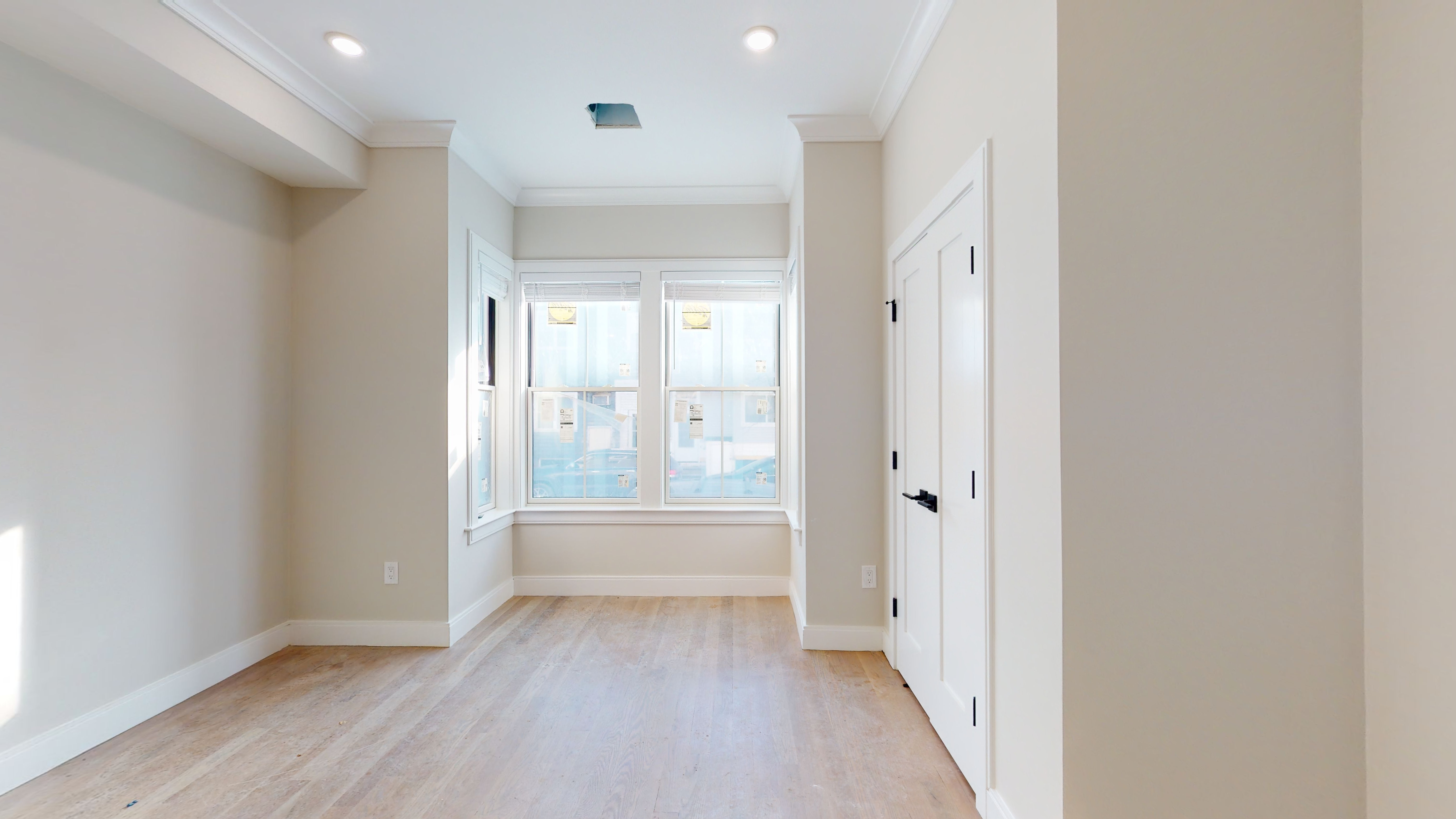 3 bed, 2 bath apartment for rent at 44 Lexington St Unit 1, East Boston — photo 4 of 23