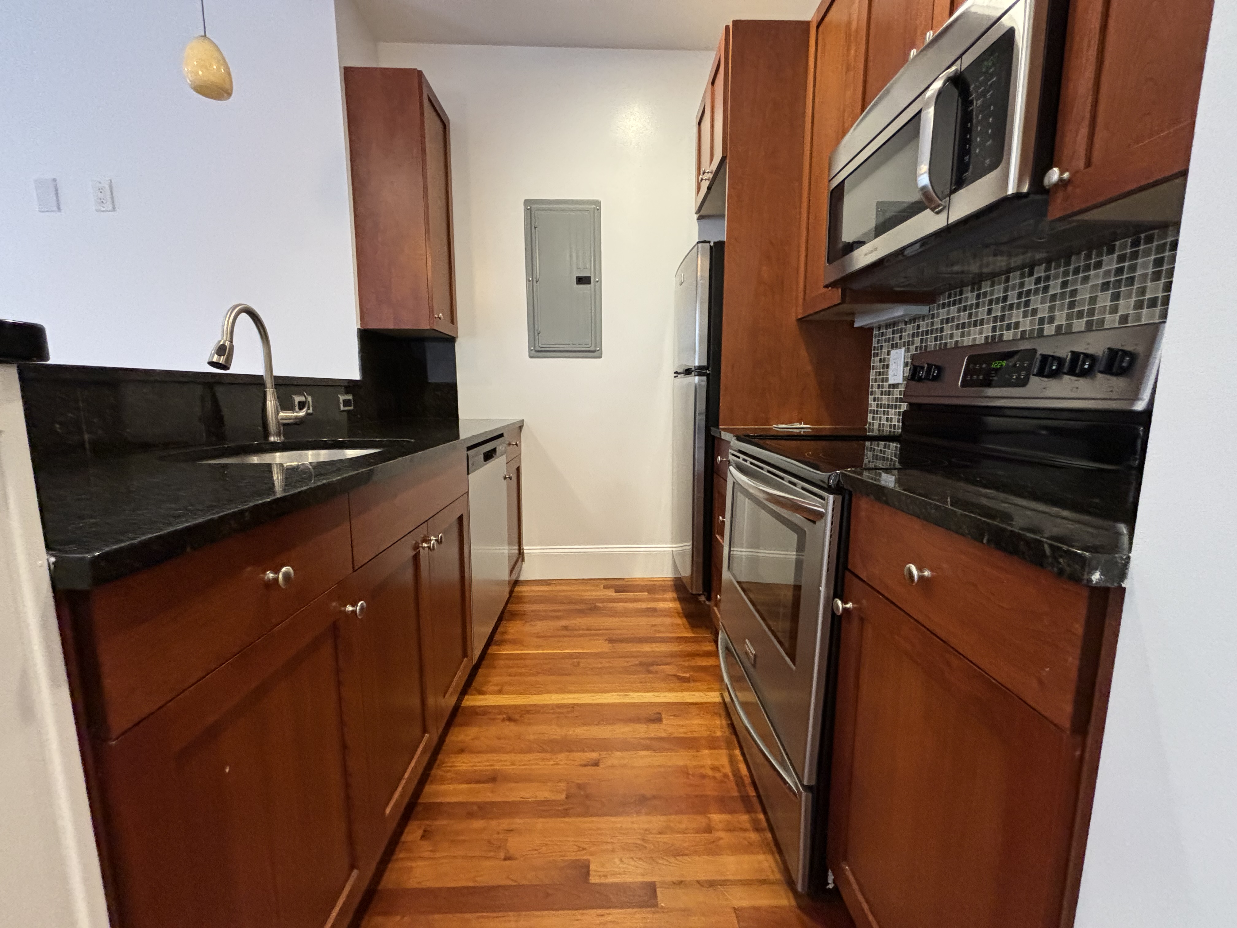 16 Temple St, Beacon Hill