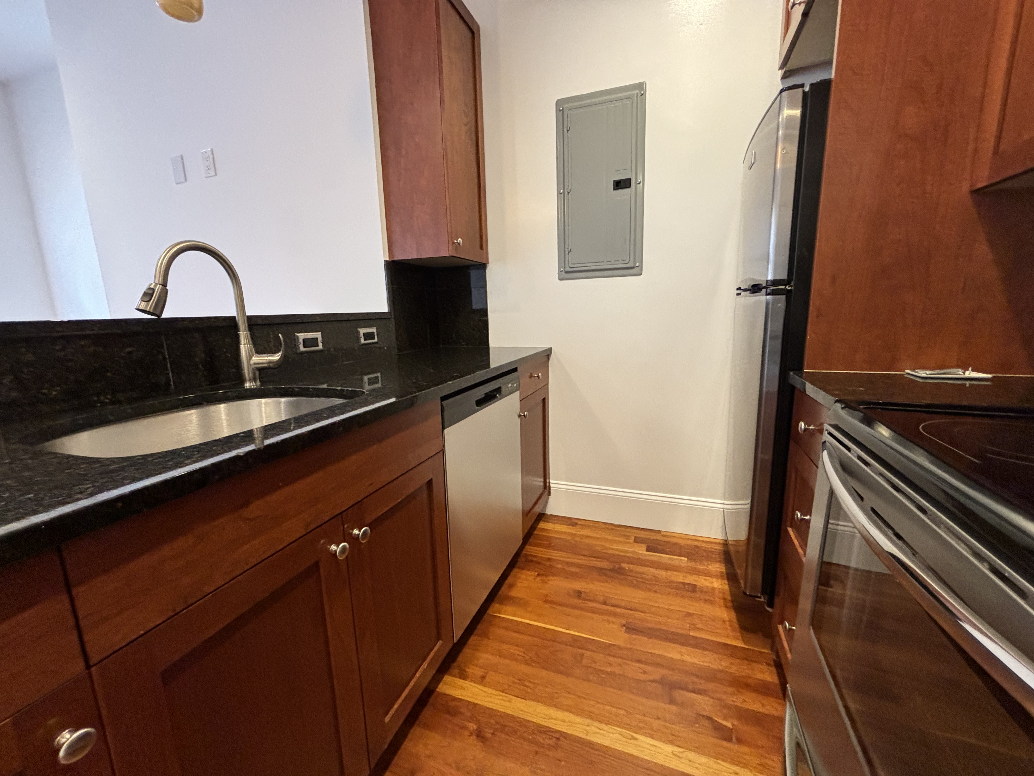 16 Temple St, Beacon Hill