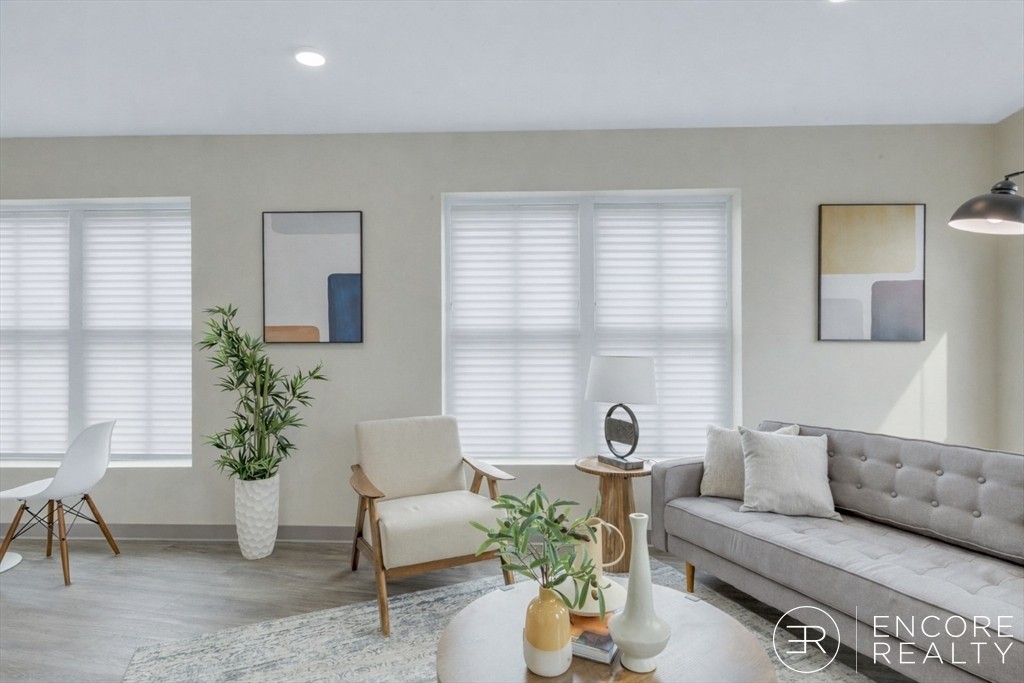 Photos of apartment on Cummins Hwy,Boston MA 02131